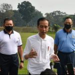 Presiden Jokowi Berolahraga Pagi Bersama para Kepala Staf TNI di Istana Bogor