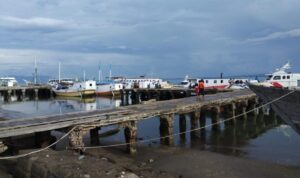 Tidak Diperbaiki Selama 21 Tahun, Pelabuhan Lewoleba Terlihat Memprihatinkan.