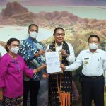 Persoalan Tapal Batas, Bupati Simon : Lebih Baik Tempatkan Susu Dan Madu Di Perbatasan Dari Pada Mewariskan Kejahatan