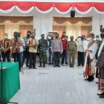 Lantik 19 Plt Kepala Desa, Bupati Simon: Suka Tidak Suka, Saya Akan Pantau Dan Audit