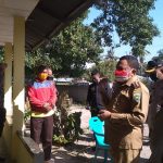 Datangi Rumah Duka, Bupati Simon: Harus Dilakukan Pemakaman Sesuai Prokes covid-19