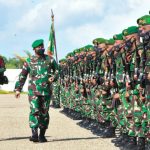 Danrem 161/WS Pimpin Upacara Pelepasan Satgas Pamtas RI-RDTL Yonif 742/SWY Dan Yonarmed 6/TN