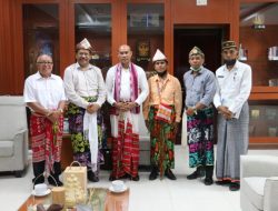 Pater Fritz Dukung Pemprov NTT Dengan Aneka Karya Antologi