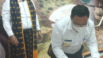 Jadi Caretaker KONI, Bupati Simon: “Saya Suka Olahraga”