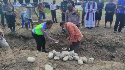 FOTO BUPATI MALAKA015