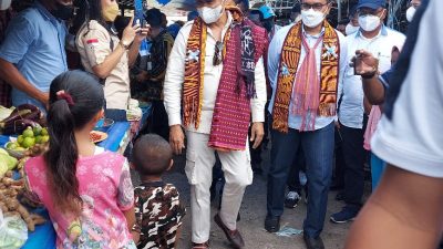 Tinjau Pasar Pada, Gubernur Mendapat Sambutan Hangat Dari Pedagang