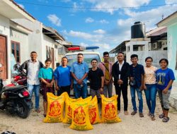 Berikan Bantuan Beras Sebagai Bentuk Cinta Dan Dukungan Bunda Julie Kepada OMK HKY Beumopu