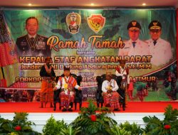 KASAD Mendapat Gelar Pangeran Dari Raja Sonbai NTT