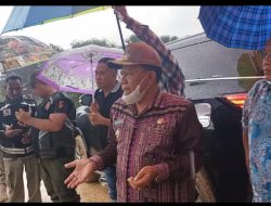 Hari Ini Bupati Simon Memilih Berkantor di Lapangan