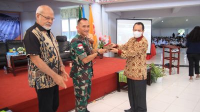 Danrem 161/WS Berikan Kuliah Umum Kepada Mahasiswa Universitas Citra Bangsa (UCB) Kupang