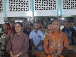 Bupati Malaka Rayakan Malam Natal di Paroki Kelahirannya