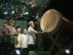 Pemukulan Bedug oleh Gubernur Melki Laka Lena Resmikan Pawai Kupang Bertakbir, Pererat Toleransi Antarumat