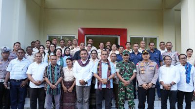 Kunker Ke Flores Timur Gubernur Melki Laka Lena Tekankan  Pentingnya Kerja Cerdas dan Sinergi