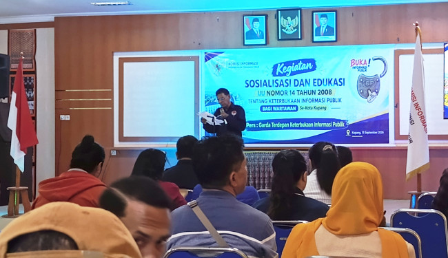 pers-garda-terdepan-keterbukaan-informasi-publik-komisi-informasi-ntt-edukasi-wartawan-se-kota-kupang